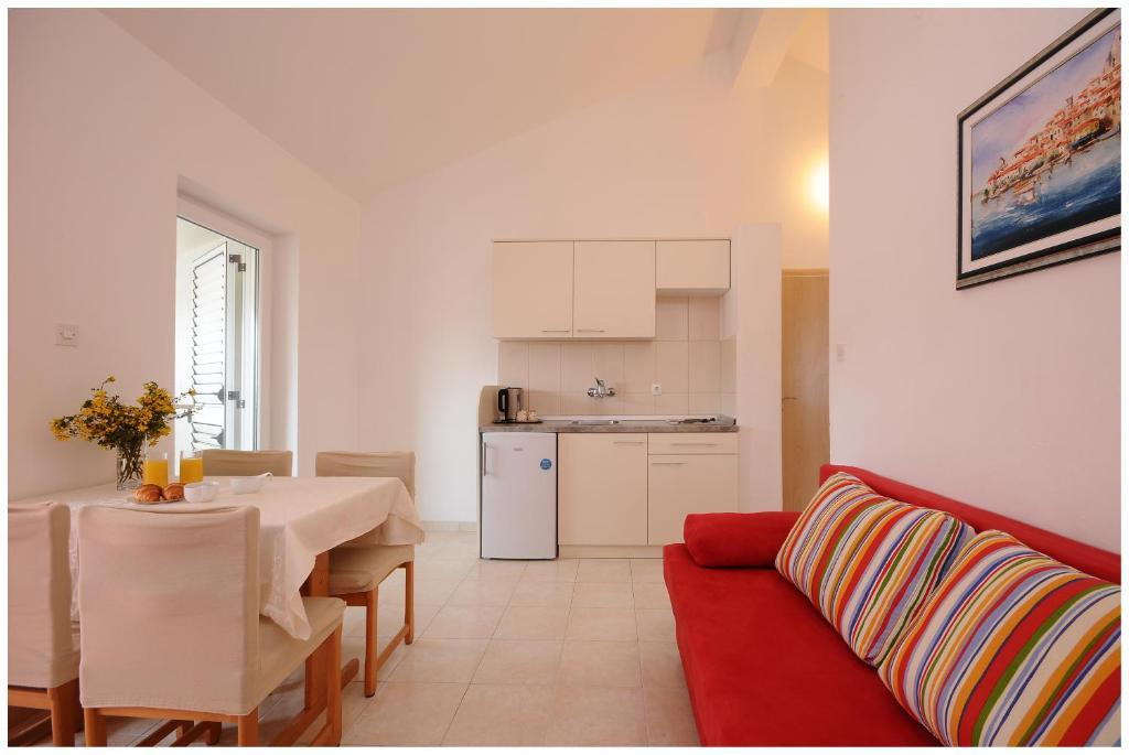 Apartments Pralija ザボリッチ 部屋 写真