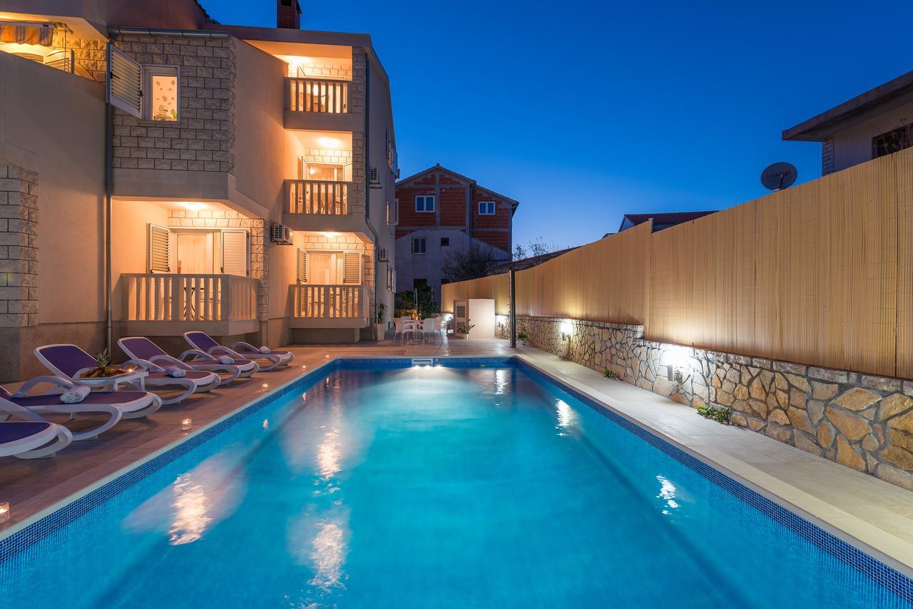 Apartments Pralija ザボリッチ エクステリア 写真