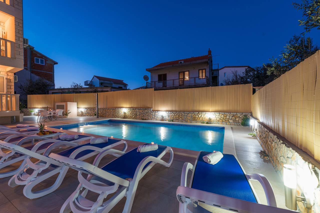 Apartments Pralija ザボリッチ エクステリア 写真