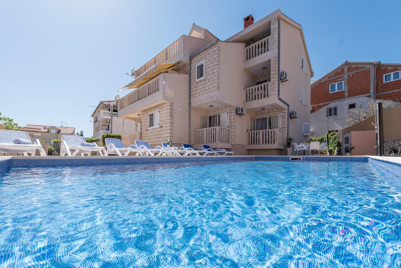 Apartments Pralija ザボリッチ エクステリア 写真