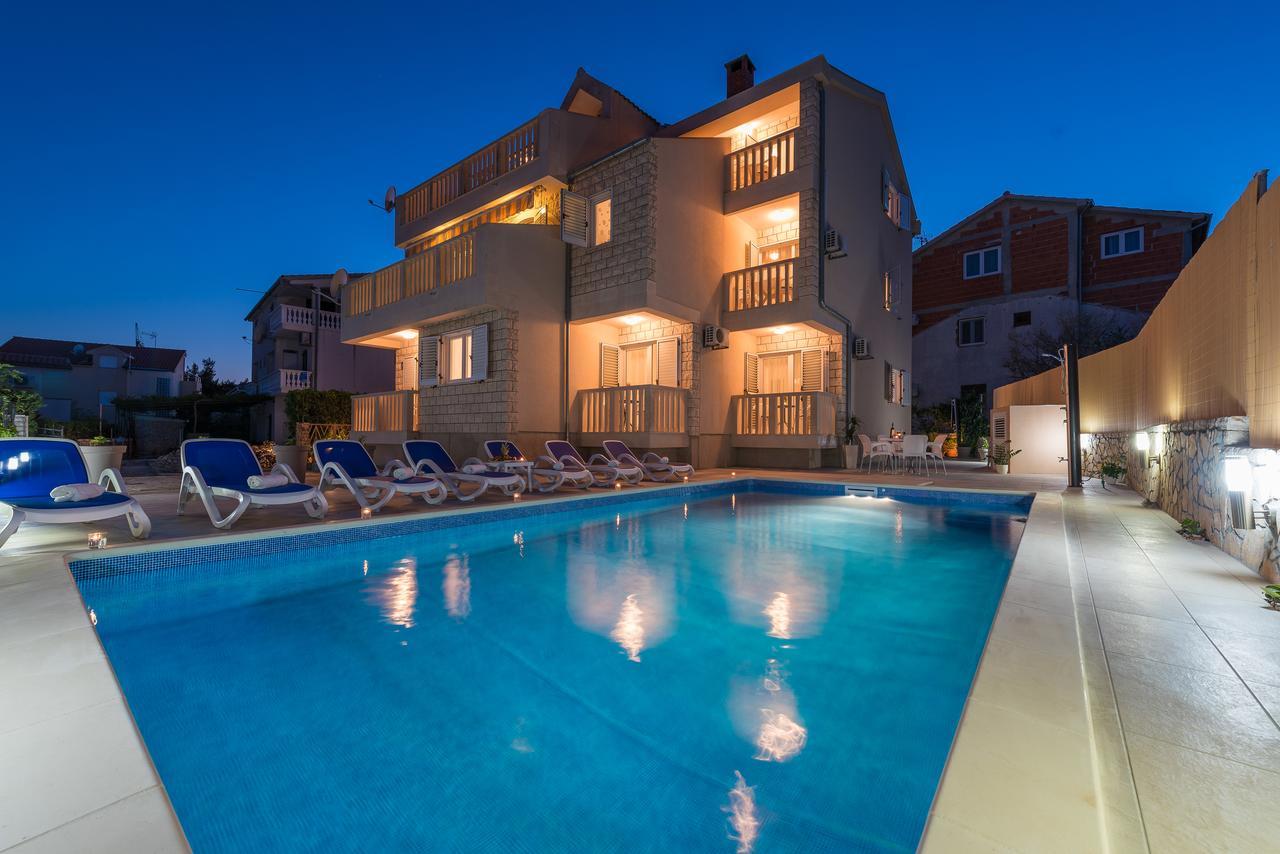 Apartments Pralija ザボリッチ エクステリア 写真